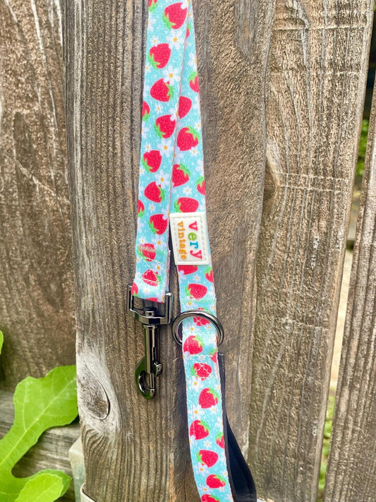 Berry Bestie Dog Leash – Strawberry Print Lead – Recycled & Eco-Friendly