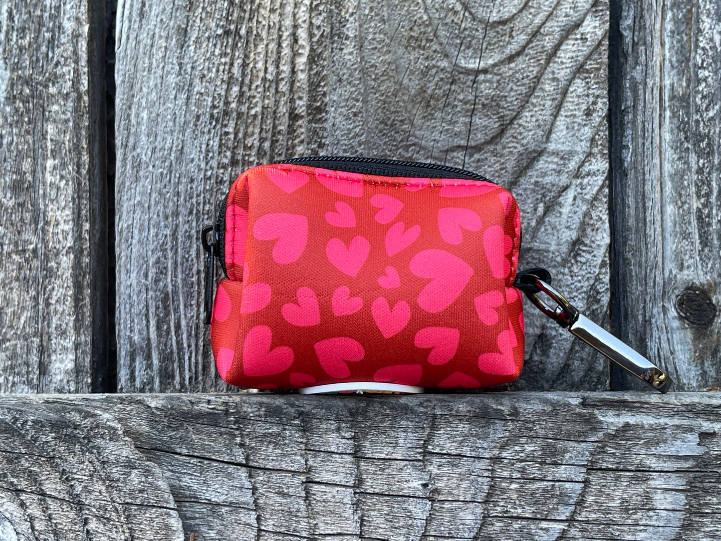 Love Is In The Air Dog Poop Bag Holder – Red Heart Print Recycled Waste Bag Dispenser