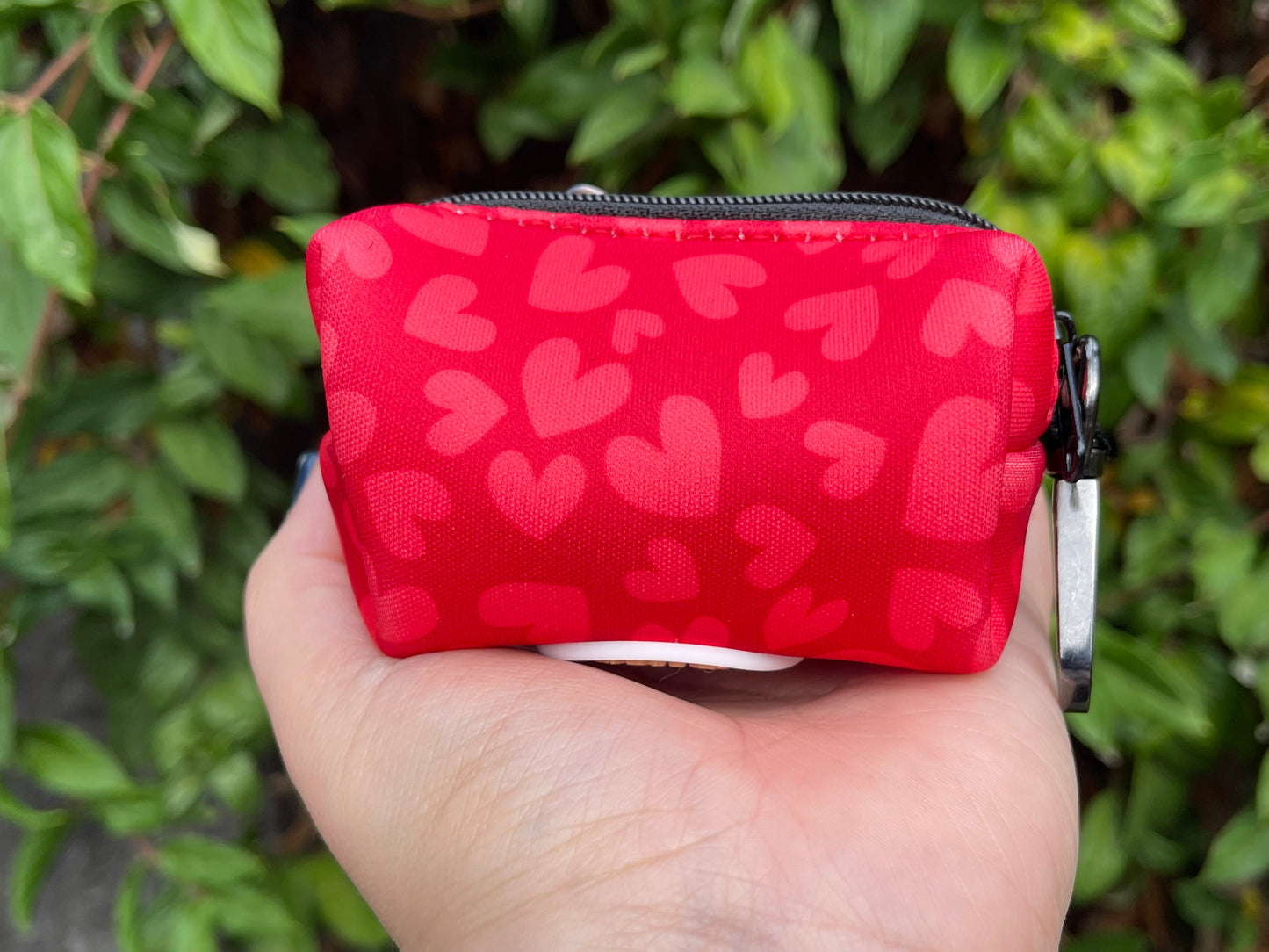 Love Is In The Air Dog Poop Bag Holder – Red Heart Print Recycled Waste Bag Dispenser
